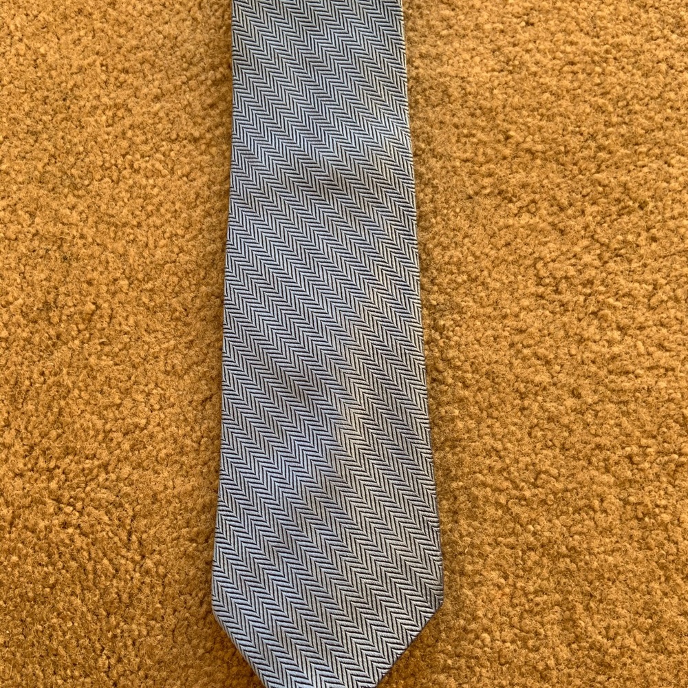 Brooks brothers tie.